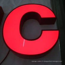 La lumière dimensionnelle balayée par Stainlessteel 3D de Stainlessteel en métal a illuminé la lettre rouge de Manche de signe au néon de logo fait sur commande